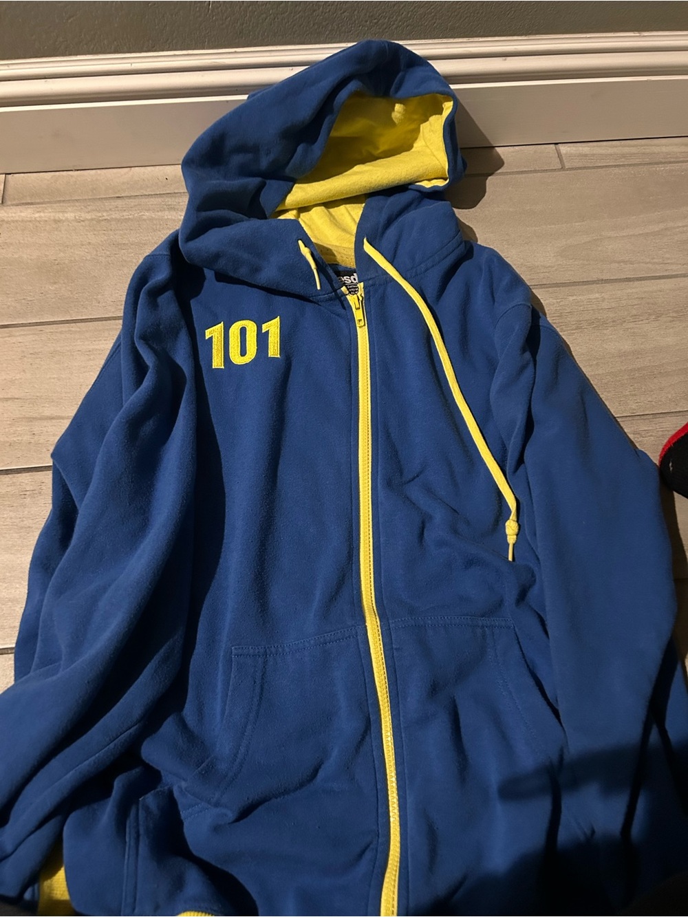 Fallout 3 Vault 101 Zip Up Hoodie Bethesda Official Merch size large as is 2013